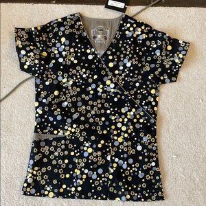 Printed a Cotton scrub top